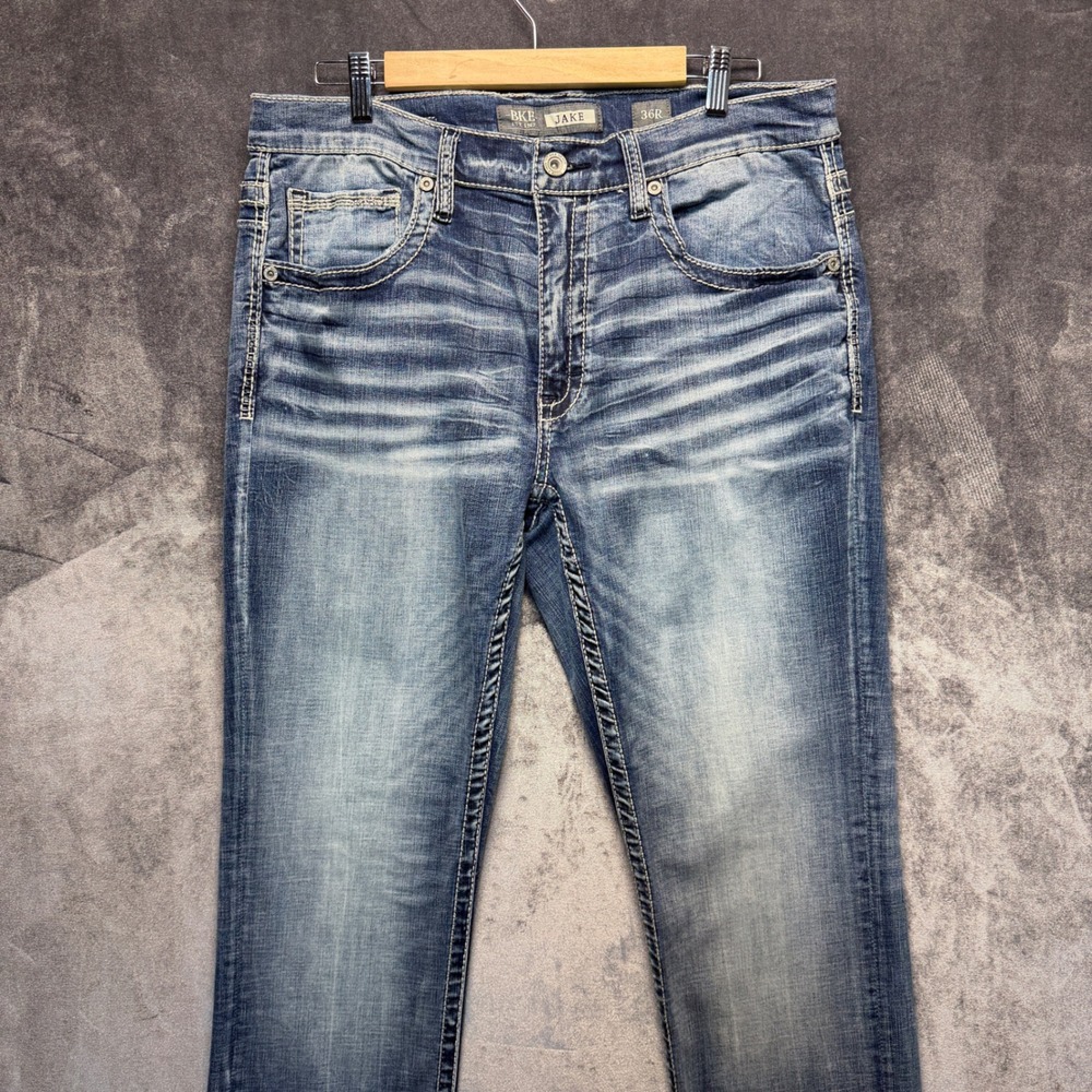 BKE Jake Jeans Mens 36R Blue Cotton Blend Straight Leg Mid Rise Light Wash Denim - Picture 2 of 12